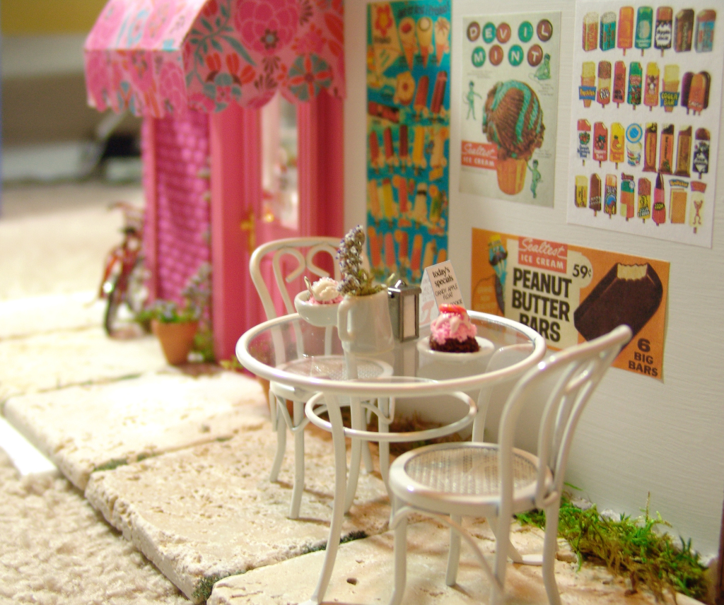 Outside of the miniature bakery room box by The Mouse Market