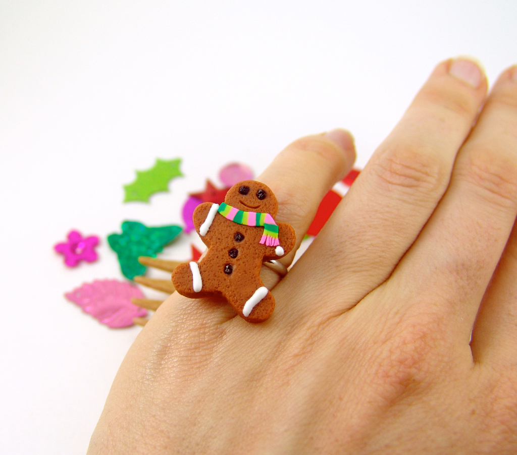 Gingerbread cookie ring by The Mouse Market