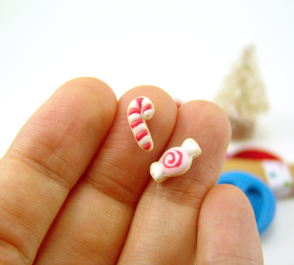 Dollhouse miniature Christmas cookie mold from The Mouse Market