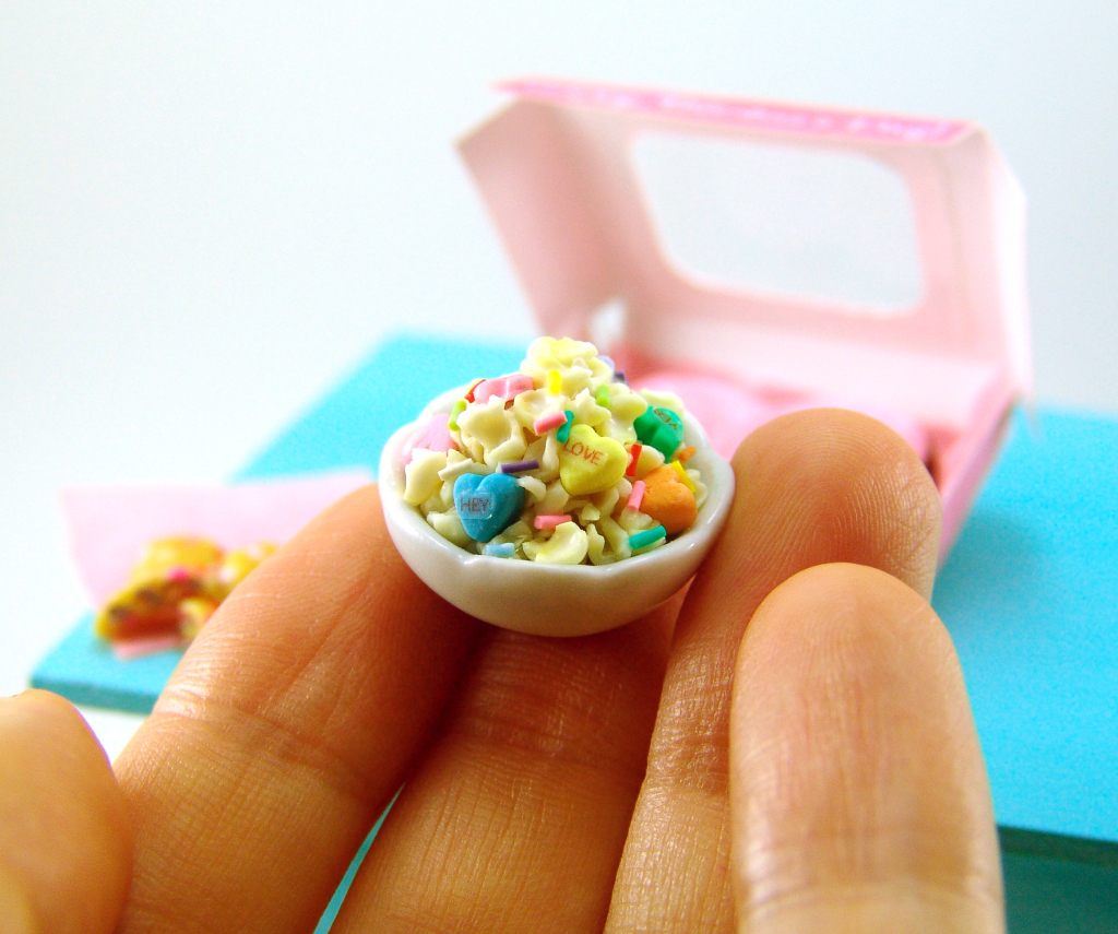 Dollhouse miniature popcorn by The Mouse Market