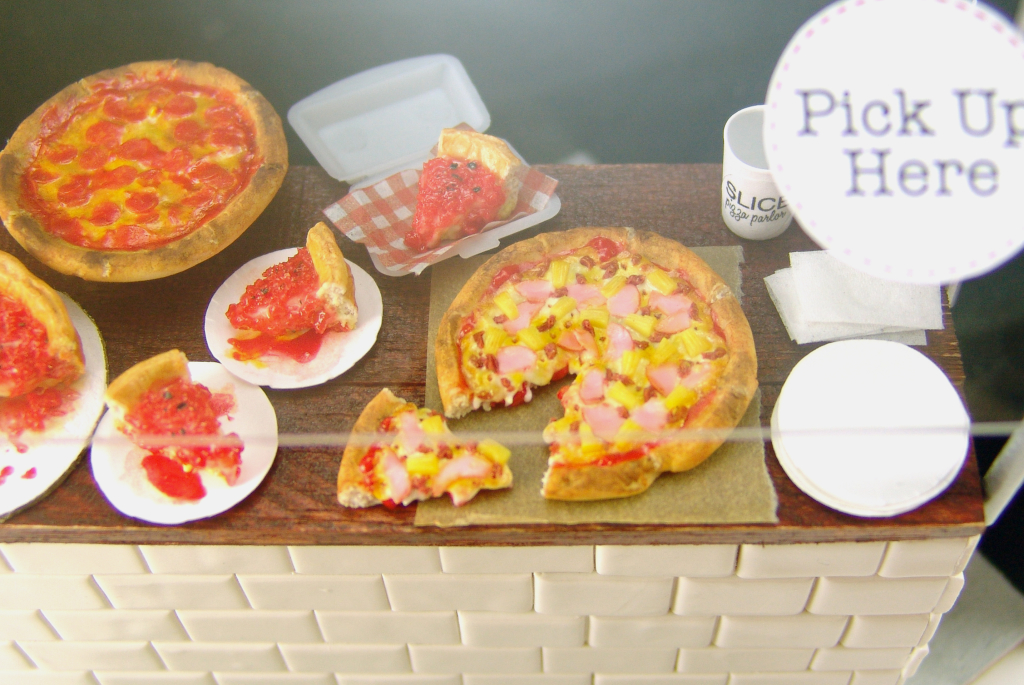 Polymer clay pizza by The Mouse Market