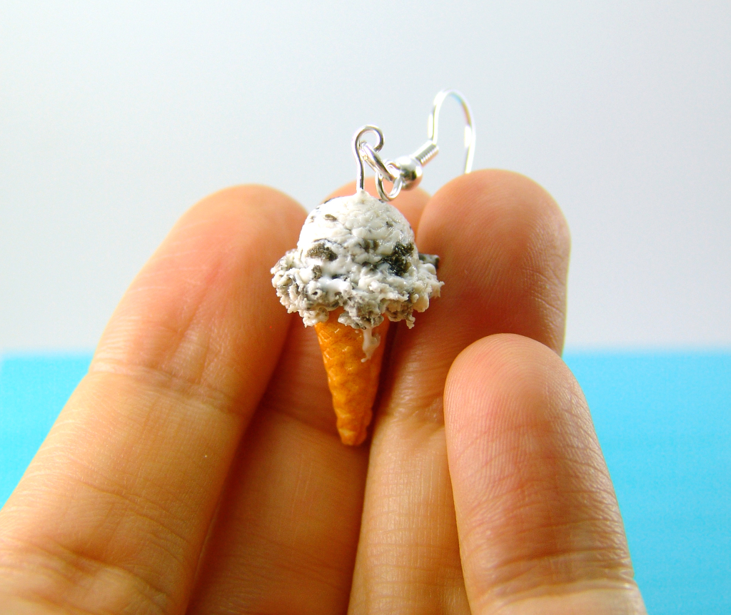 Cookies and cream ice cream earrings