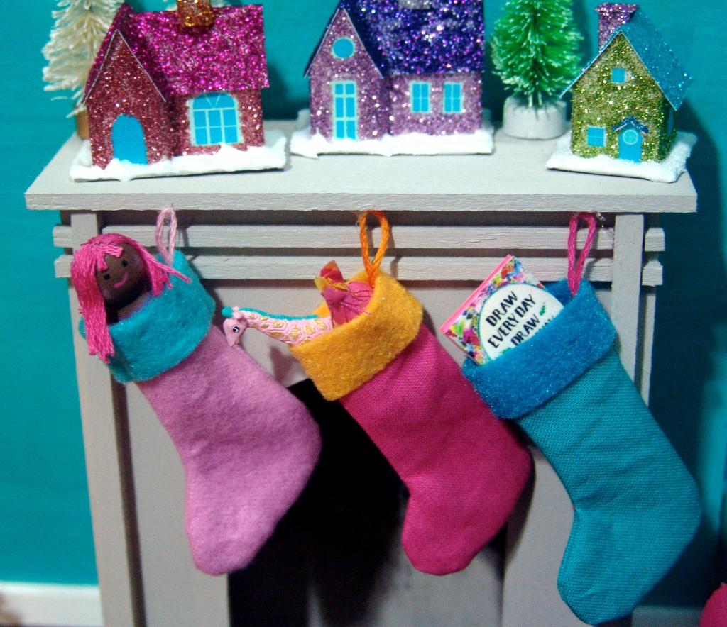 dollhouse miniature Christmas stockings by The Mouse Market
